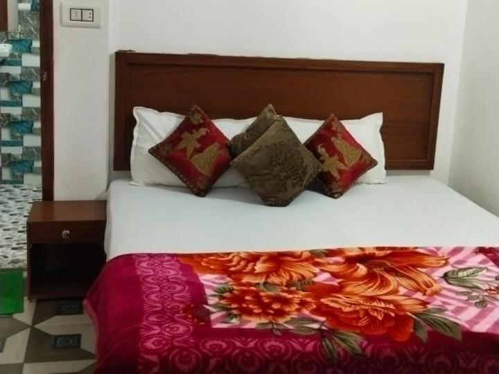 Rani Palace Khajuraho Room photo